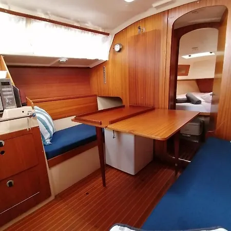 Cozy Sailboat In Barcelona!! No Showers San Adrián de Besós Zewnętrze zdjęcie