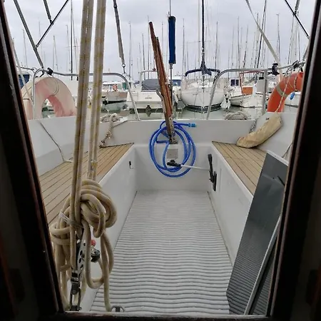 Cozy Sailboat In Barcelona!! No Showers San Adrián de Besós Zewnętrze zdjęcie