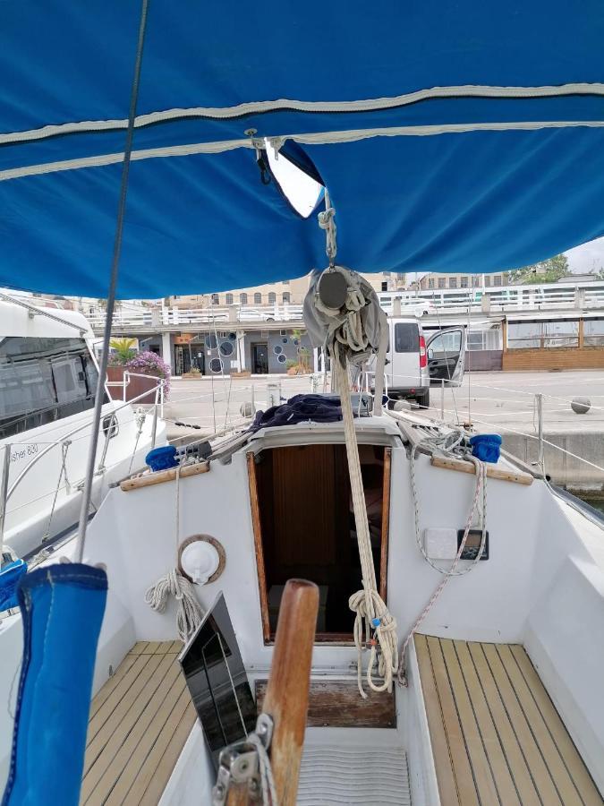 Cozy Sailboat In Barcelona!! No Showers Botel